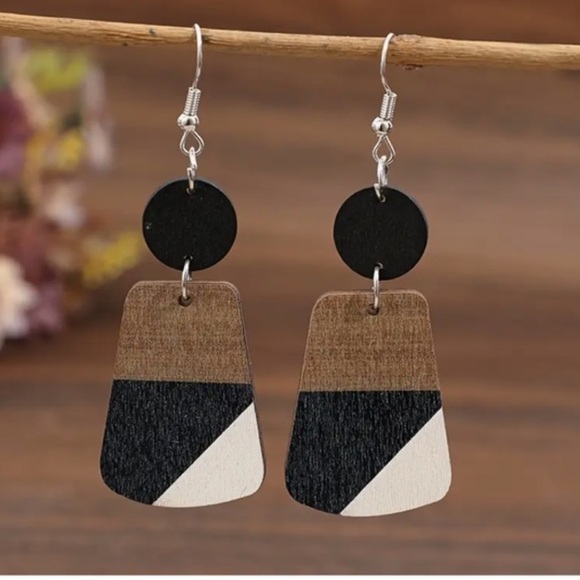 Moda Clothing Jewelry - Bohemian Tri Color Wood Earrings